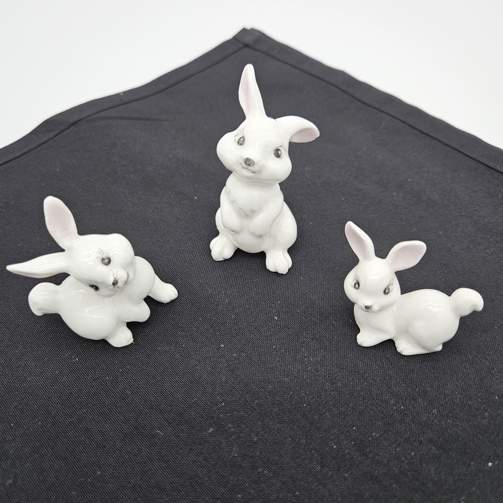 Vintage Signed Ceramic Bunny Figurines Set Of 3 Hand-Painted & Glazed 1986